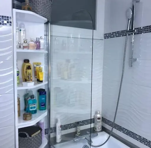 Prázdninový dům Maison Calme Proche Centre Coulaines