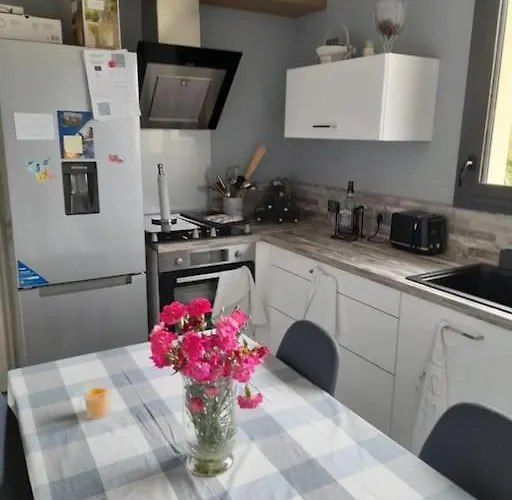 Prázdninový dům Maison Calme Proche Centre Coulaines